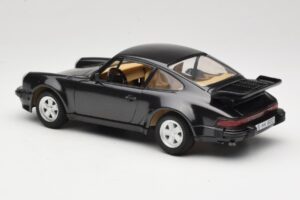 Porsche 911 930 Turbo Zelena Tonka 1:18 01677 Kovina – slika 7 od 8