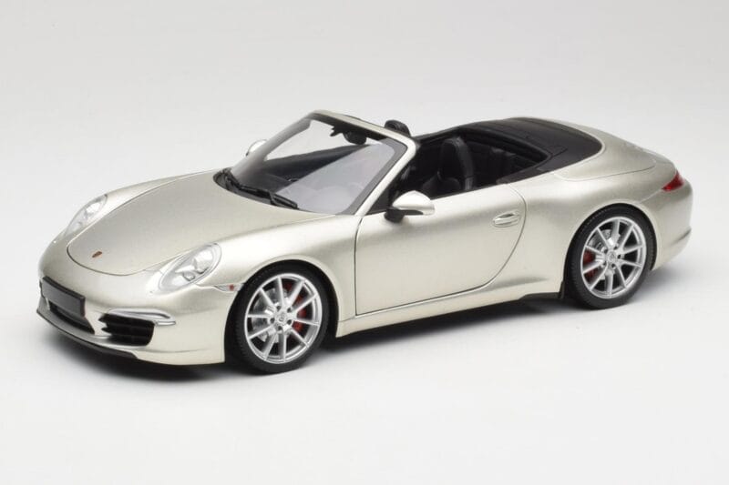 Porsche 911 991 Carrera S Kabriolet GT Srebrn Metalik Minichamps 1:18 100061030 Kovina