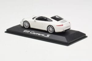 Porsche 911 991 Carrera S Bel IAA Frankfurt 2011 Minichamps 1:43 WAX20100090 Kovina – slika 4 od 5