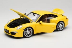 Porsche 911 991 Carrera S Racing Yellow Minichamps 1:18 100061021 Kovina – slika 2 od 8