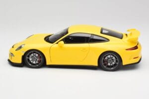 Porsche 911 991 GT3 Racing Rumena & Srebrna Kolesa Minichamps 1:18 110062722 Kovina – slika 4 od 8