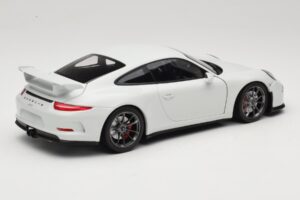 Porsche 911 991 GT3 Bel S Srebrnimi Platišči Minichamps 1:18 113062721 Kovina – slika 3 od 8
