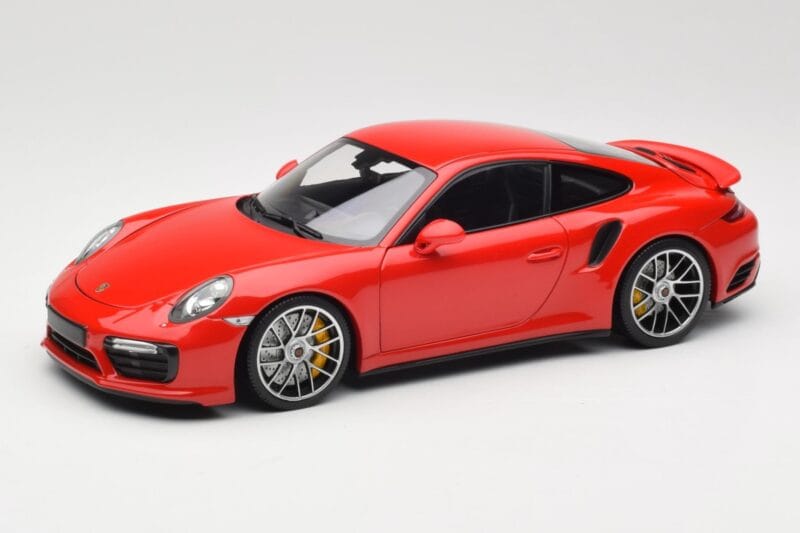 Porsche 911 991 Turbo S Guards Red Minichamps 1:18 110067122 Kovina