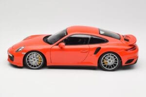 Porsche 911 991 Turbo S Lava Orange Minichamps 1:18 110067120 Kovina – slika 4 od 8