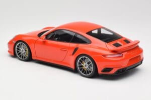 Porsche 911 991 Turbo S Lava Orange Minichamps 1:18 110067120 Kovina – slika 7 od 8