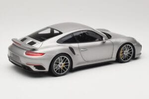 Porsche 911 991 Turbo S Srebrn Minichamps 1:18 113067126 Kovina – slika 3 od 8