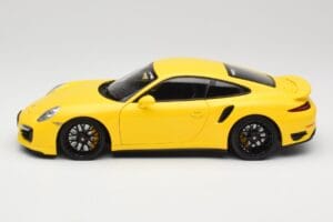 Porsche 911 991 Turbo S Rumen S Črnimi Platišči Minichamps 1:18 110062321 Kovina – slika 4 od 8