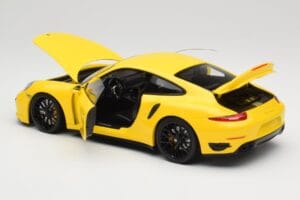Porsche 911 991 Turbo S Rumen S Črnimi Platišči Minichamps 1:18 110062321 Kovina – slika 5 od 8