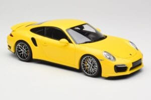 Porsche 911 991 Turbo S Rumen S Srebrnimi Platišči Minichamps 1:18 110062322 Kovina – slika 6 od 8
