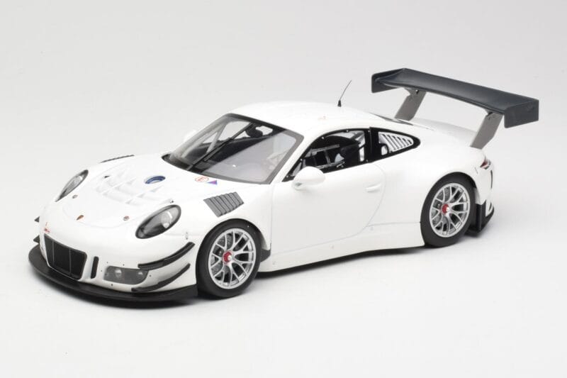 Porsche 911 991.1 GT3 R Bel S Srebrnimi Platišči Minichamps 1:18 153166000 Kovina