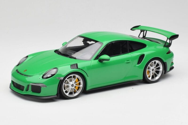 Porsche 911 991.1 GT3 RS Lizard Zelena & Srebrna Kolesa Minichamps 1:18 153066229 Kovina