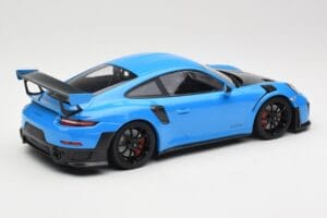 Porsche 911 991.2 GT2 RS Moder s Črnimi Platišči Minichamps 1:18 155068308 Kovina – slika 2 od 6
