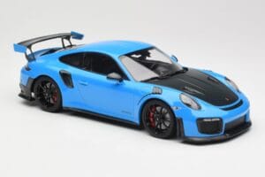 Porsche 911 991.2 GT2 RS Moder s Črnimi Platišči Minichamps 1:18 155068308 Kovina – slika 4 od 6