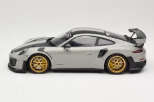 Porsche 911 991.2 GT2 RS Chalk Weissach Package Zlata Platišča Minichamps 1:18 155068304 Kovina – slika 3 od 6
