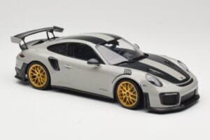 Porsche 911 991.2 GT2 RS Chalk Weissach Package Zlata Platišča Minichamps 1:18 155068304 Kovina – slika 4 od 6