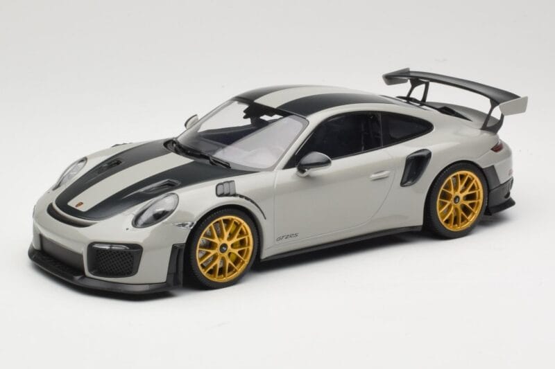Porsche 911 991.2 GT2 RS Chalk Weissach Package Zlata Platišča Minichamps 1:18 155068304 Kovina
