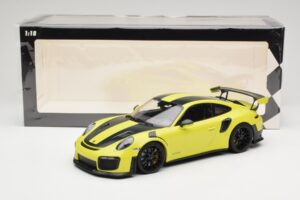 Porsche 911 GT2 RS 991.2 Weissach Package Zelena Črna Kolesa Minichamps 1:18 155068300-1 Kovina – slika 6 od 6