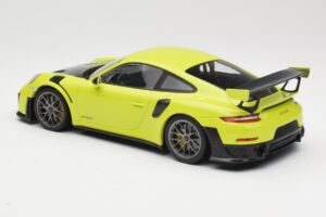 Porsche 911 991.2 GT2 RS Limonasto Zelen s Srebrnimi Platišči Minichamps 1:18 155068309 Kovina – slika 5 od 6