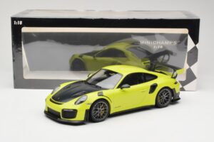 Porsche 911 991.2 GT2 RS Limonasto Zelen s Srebrnimi Platišči Minichamps 1:18 155068309 Kovina – slika 6 od 6