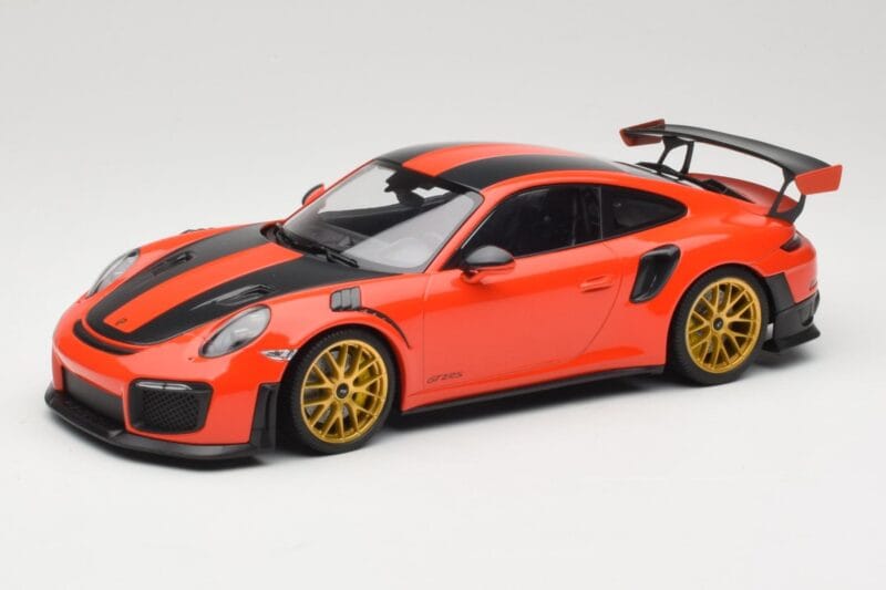 Porsche 911 991.2 GT2 RS Oranžen Weissach Package Zlata Platišča Minichamps 1:18 155068305 Kovina