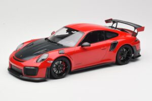 Porsche 911 GT2 RS 991.2 Rdeč Črna Platišča Minichamps 1:18 155068307 Kovina
