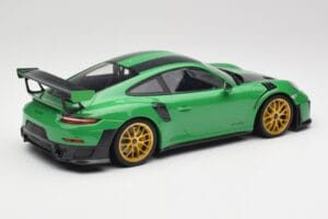 Porsche 911 991.2 GT2 RS Weissach Package British Racing Zelena & Zlata Kolesa Minichamps 1:18 153068318 Kovina – slika 2 od 6