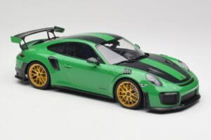 Porsche 911 991.2 GT2 RS Weissach Package British Racing Zelena & Zlata Kolesa Minichamps 1:18 153068318 Kovina – slika 4 od 6