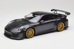 Porsche 911 991.2 GT2 RS Weissach Package Purple Metallic Z Zlatimi Magnezijevimi Kolesi Minichamps 1:18 153068322 Kovina