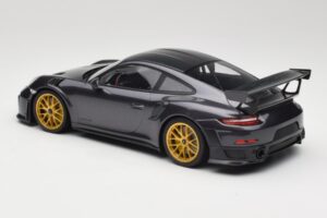 Porsche 911 991.2 GT2 RS Weissach Package Purple Metallic Z Zlatimi Magnezijevimi Kolesi Minichamps 1:18 153068322 Kovina – slika 5 od 6