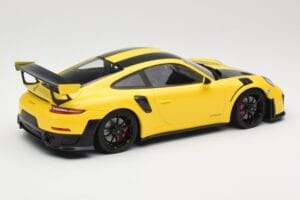 Porsche 911 991.2 GT2 RS Weissach Package Rumen s Črnimi Platišči Minichamps 1:18 155068311 Kovina – slika 2 od 6