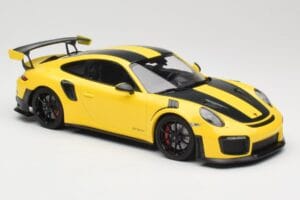 Porsche 911 991.2 GT2 RS Weissach Package Rumen s Črnimi Platišči Minichamps 1:18 155068311 Kovina – slika 4 od 6