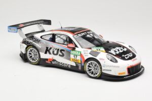 Porsche 911 991.2 GT3 R Kus Team 75 Bernhard #17 M. Ammermüller / M. Jaminet ADAC GT Masters 2017 Minichamps 1:18 155176917 K – slika 4 od 6