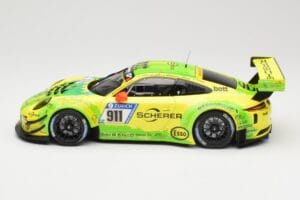 Porsche 911 991.2 GT3 R #911 Manthey Racing R. Dumas / F. Makowiecki 24 Hours of Nurburgring 2017 Minichamps 1:18 155176911 K – slika 3 od 6