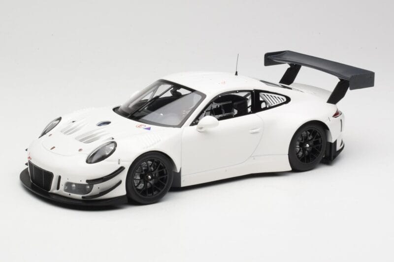 Porsche 911 991.2 GT3 R Bel s Črnimi Platišči Minichamps 1:18 155186900 Kovina