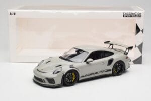 Porsche 911 991.2 GT3 RS Chalk Wording Črna Platišča Minichamps 1:18 153068230 Kovina – slika 6 od 6