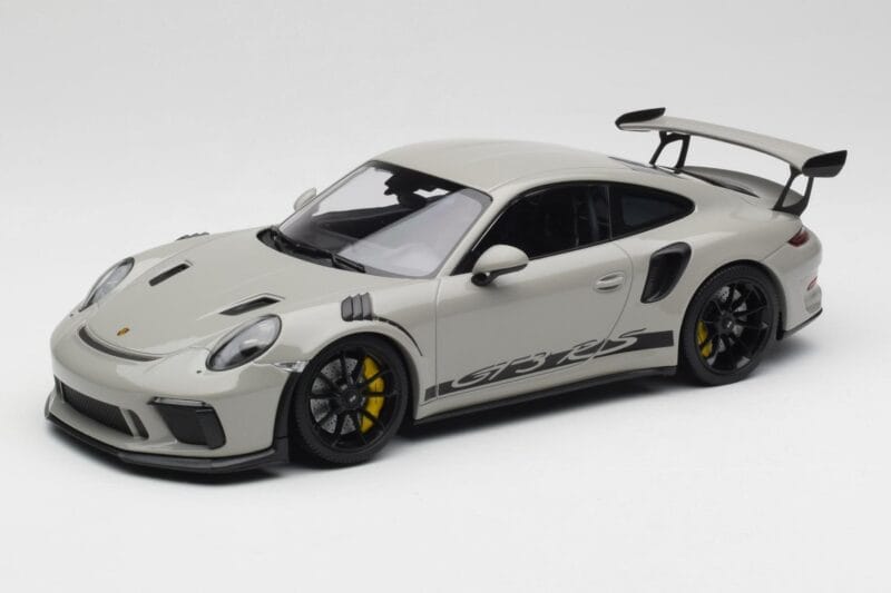 Porsche 911 991.2 GT3 RS Chalk Wording Črna Platišča Minichamps 1:18 153068230 Kovina