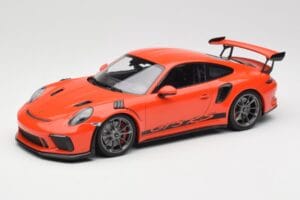 Porsche 911 991.2 GT3 RS Lava Orange & Srebrna Platišča Minichamps 1:18 155068225 Kovina