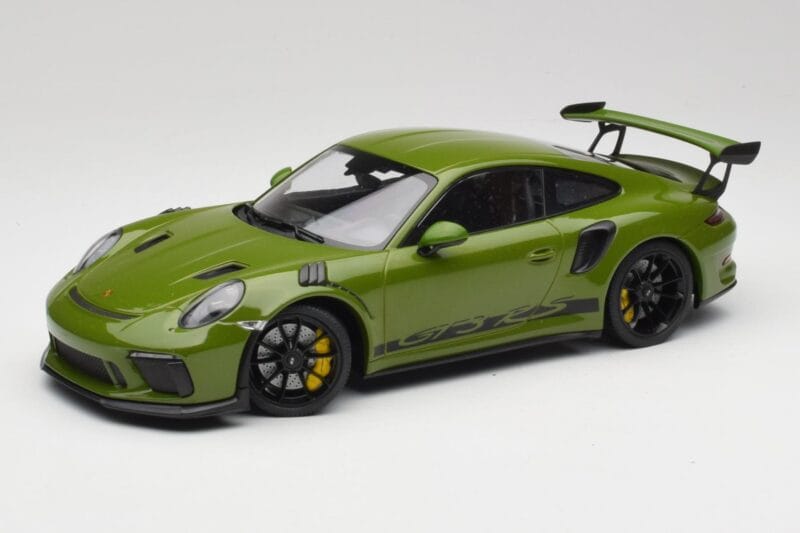 Porsche 911 991.2 GT3 RS Lizard Zelen S Črnimi Platišči Minichamps 1:18 155068233 Kovina