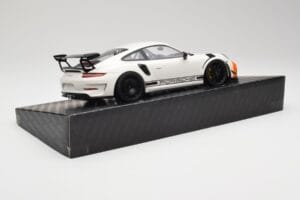 Porsche 911 991.2 GT3 RS Manthey Racing Bel & Modra & Oranžna Minichamps 1:18 MR-911-GT3RS-1805 Kovina – slika 3 od 6