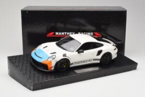 Porsche 911 991.2 GT3 RS Manthey Racing Bel & Modra & Oranžna Minichamps 1:18 MR-911-GT3RS-1805 Kovina – slika 6 od 6