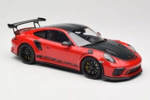 Porsche 911 991.2 GT3 RS Weissach Package Guards Red Črna Platišča Minichamps 1:18 153068223 Kovina – slika 4 od 6