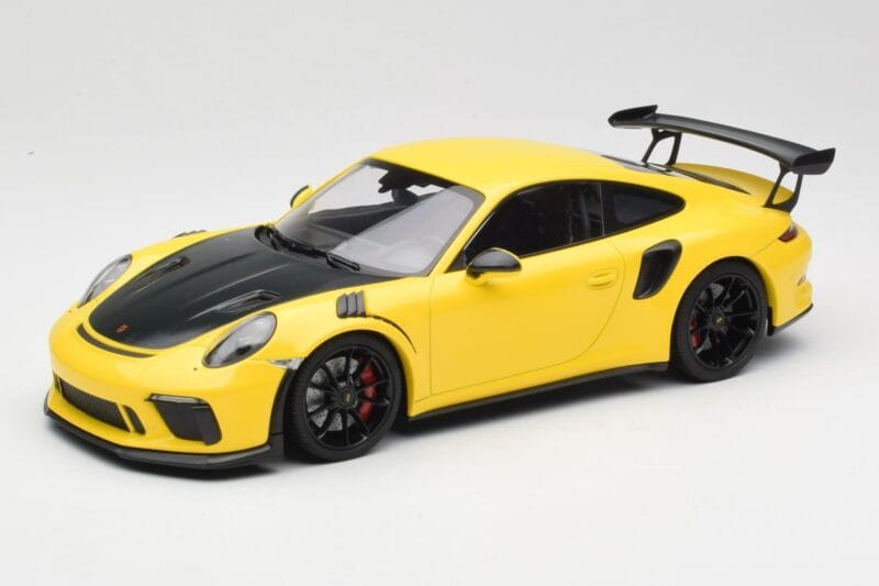 Porsche 911 991.2 GT3 RS Rumen s Črnimi Platišči Minichamps 1:18 155068231 Kovina