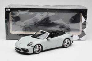 Porsche 911 992 Carrera 4 GTS Kabriolet Siv Minichamps 1:18 155063034 Kovina – slika 6 od 6