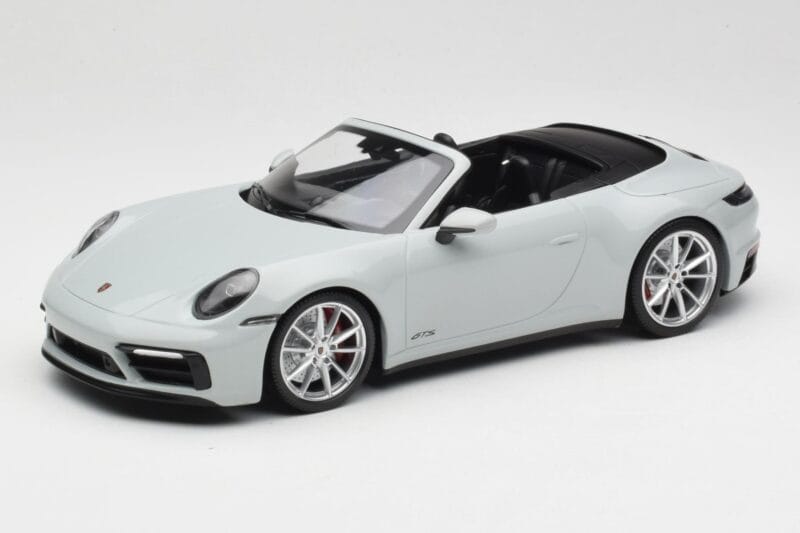 Porsche 911 992 Carrera 4 GTS Kabriolet Siv Minichamps 1:18 155063034 Kovina
