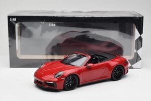 Porsche 911 992 Carrera 4 GTS Kabriolet Rdeč Minichamps 1:18 155063032 Kovina – slika 6 od 6