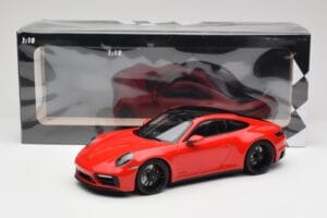 Porsche 911 992 Carrera 4 GTS Rdeča Minichamps 1:18 155063100 Kovina – slika 6 od 6