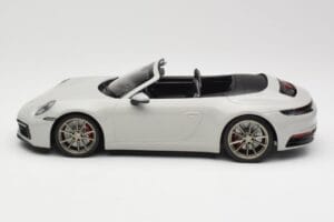 Porsche 911 992 Carrera 4S Kabriolet Siv Minichamps 1:18 155067335 Kovina – slika 3 od 6
