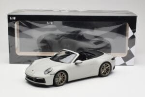 Porsche 911 992 Carrera 4S Kabriolet Siv Minichamps 1:18 155067335 Kovina – slika 6 od 6