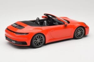 Porsche 911 992 Carrera 4S Kabriolet Oranžen Minichamps 1:18 155067334 Kovina – slika 2 od 6