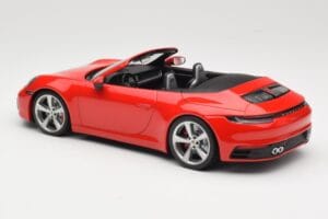 Porsche 911 992 Carrera 4S Kabriolet Rdeč Minichamps 1:18 155067331 Kovina – slika 5 od 6